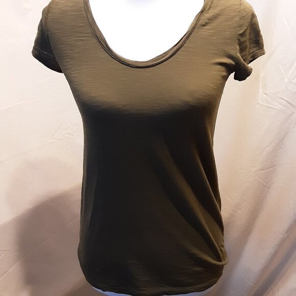 Ann Taylor Tops - Ann Taylor Sunwashed T SZ XS 💕